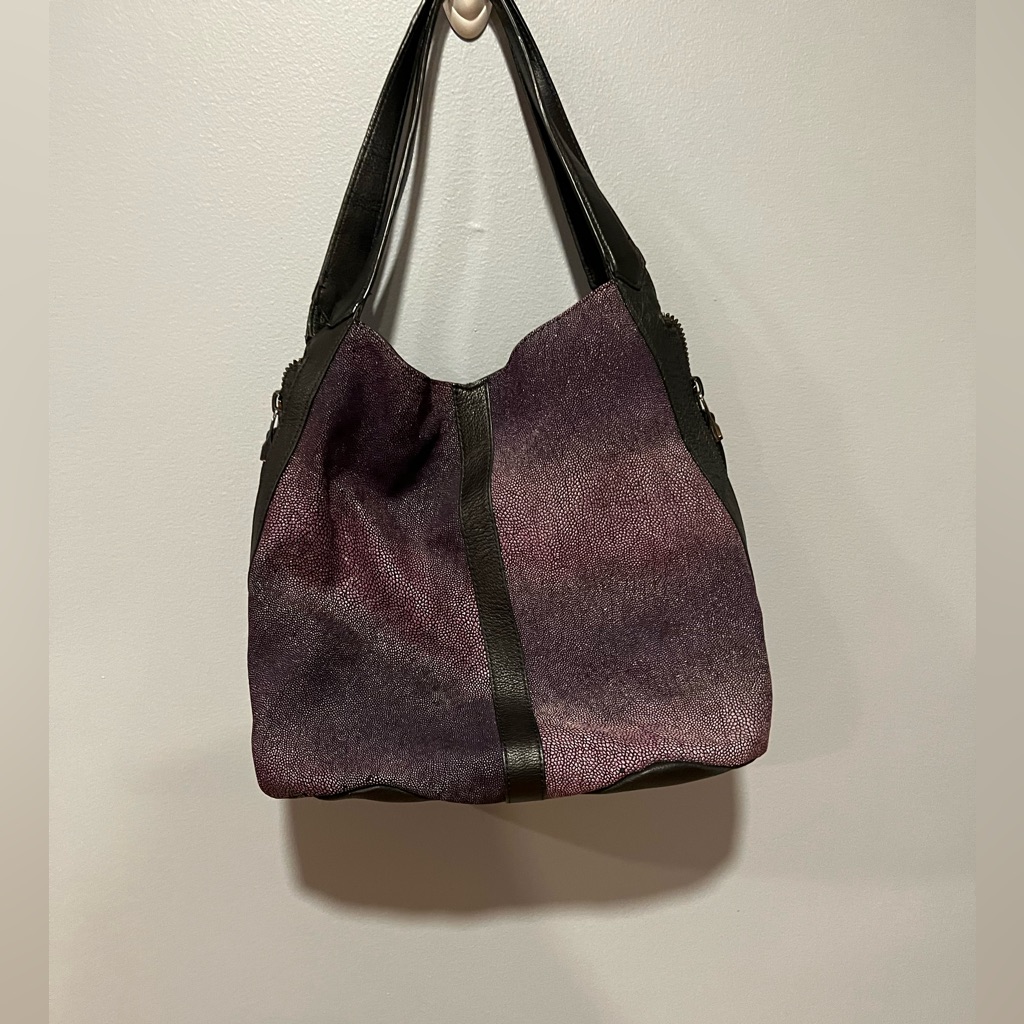 Sondra Roberts Tote In Purple Snakeskin